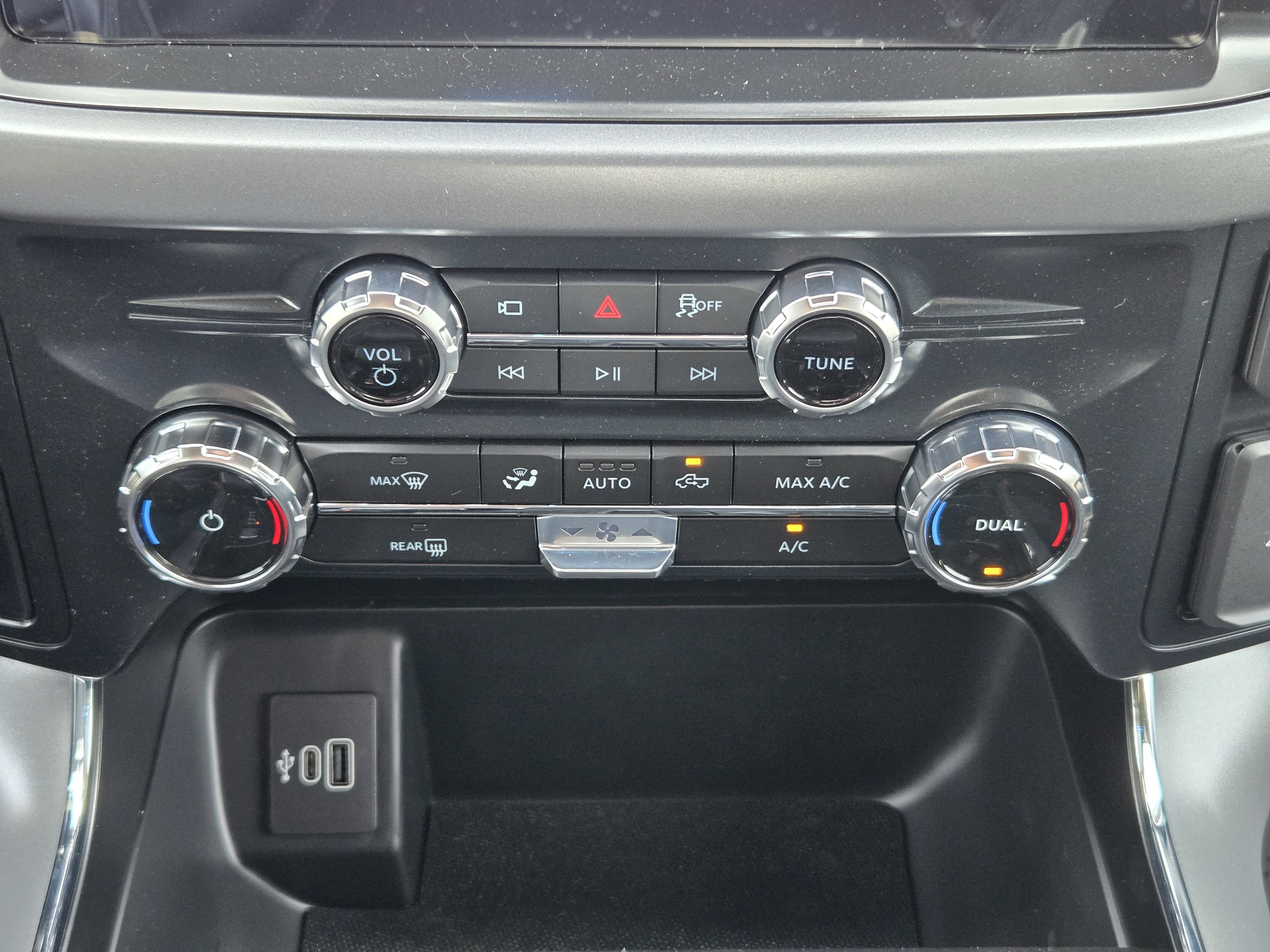 New 2026 Avalanche Ford XLT image 13