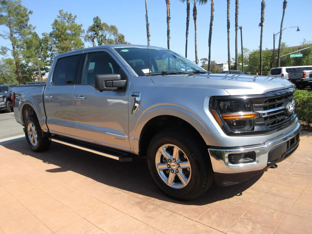 Certified Used 2024 Iconic Silver Metallic Ford XLT image 6