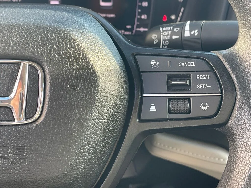 Used 2024 Meteorite Gray Metallic Honda LX image 17