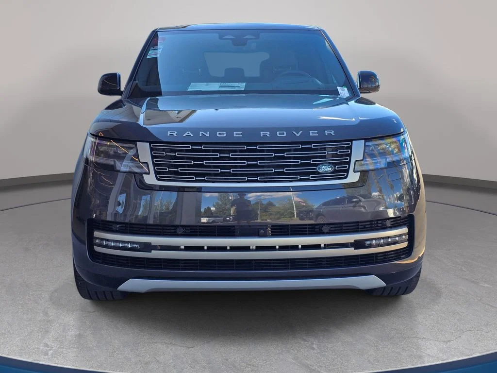 New 2026 Carpathian Grey LAND ROVER SE 7 Seats image 2