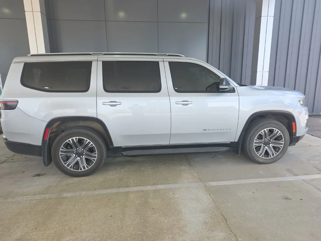 Used 2024 Silver Jeep Series II image 4