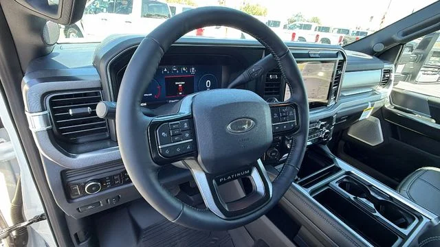 2026 Ford F-450 Super Duty Platinum - Photo 34