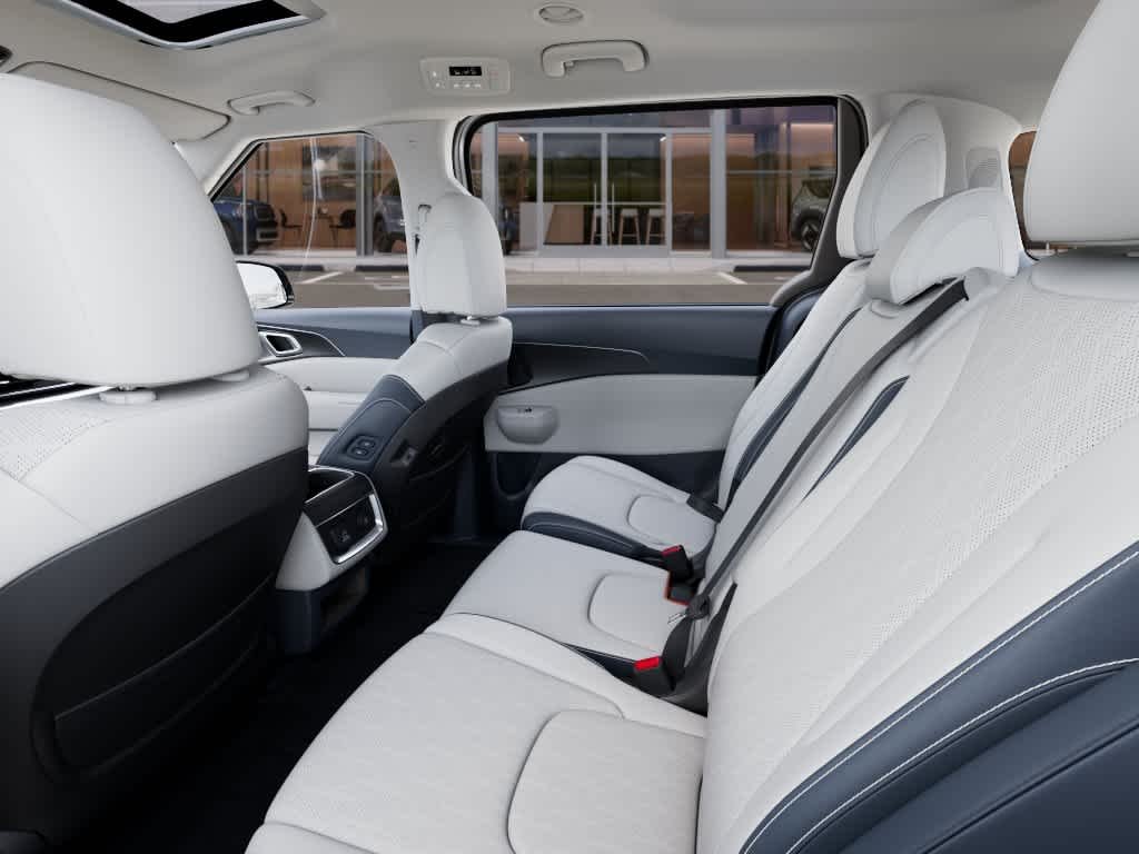 2026 Kia Carnival SX - Photo 18