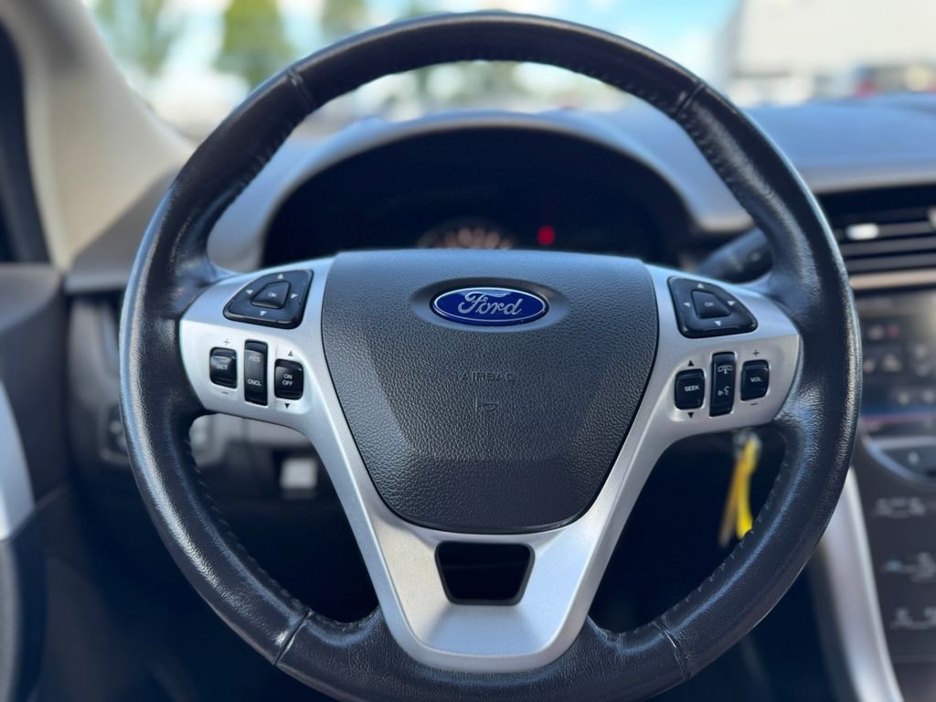 Used 2014 Blue Metallic Ford SEL image 17
