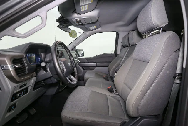 Used 2025 Gray Ford XLT image 36