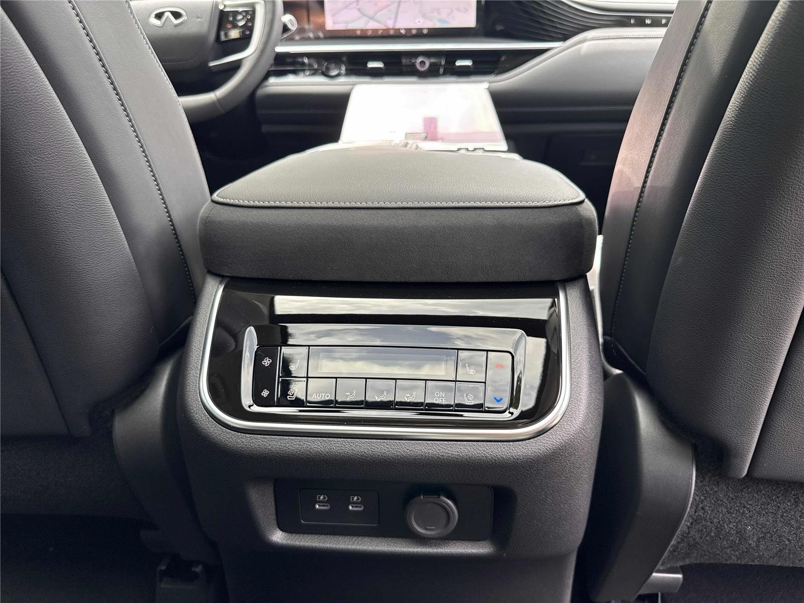 New 2027 RADIANT WHITE INFINITI Luxe 2WD image 26