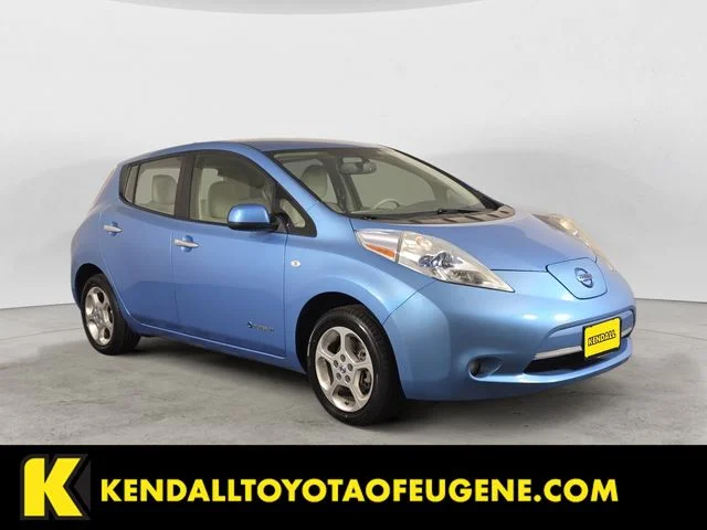 Used 2011 Blue Nissan SL image 7