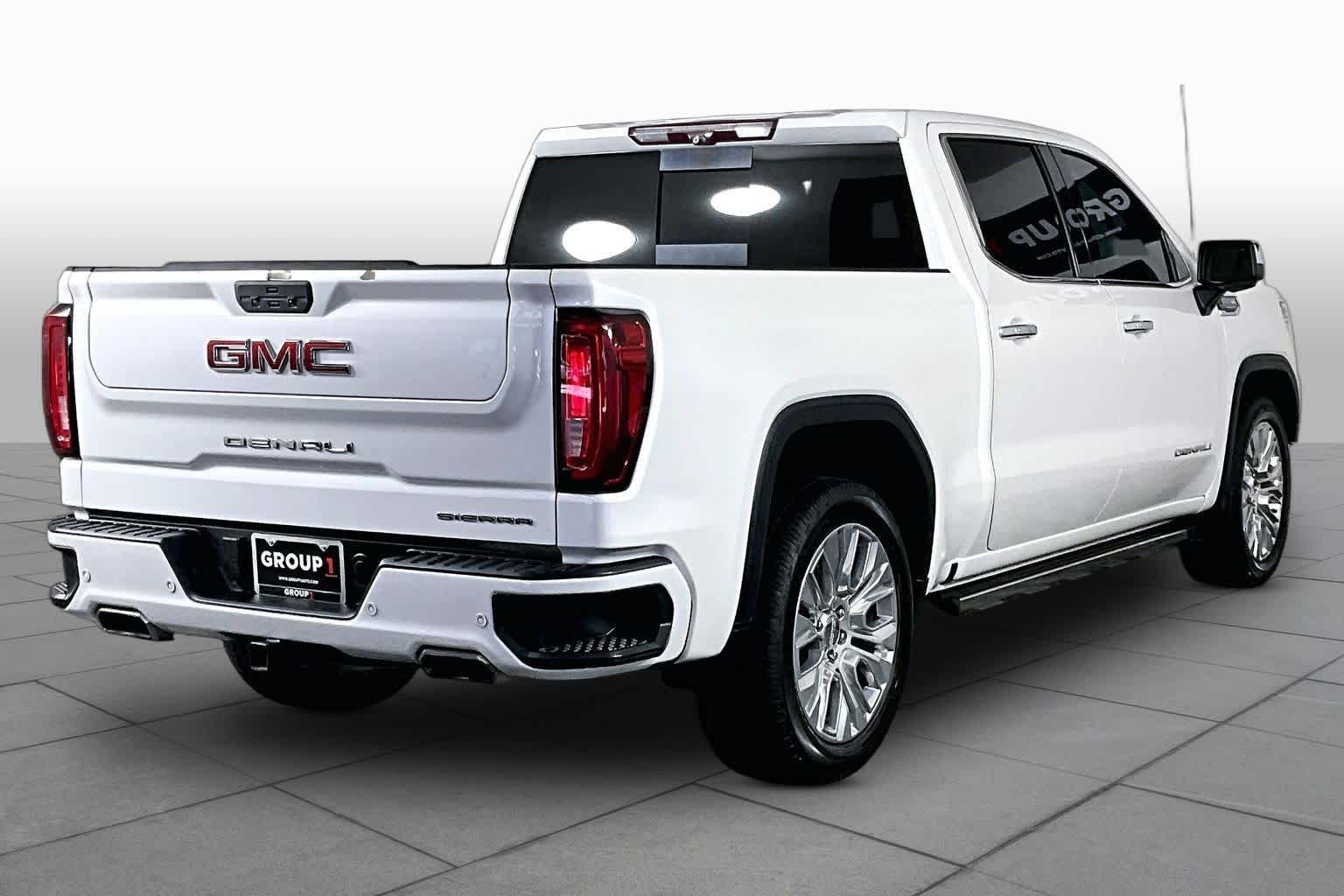 Used 2020 White Frost Tricoat GMC Denali image 10