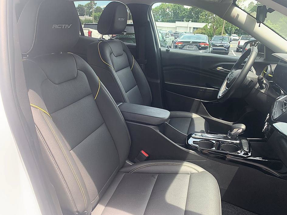 Used 2026 Summit White Chevrolet ACTIV image 20