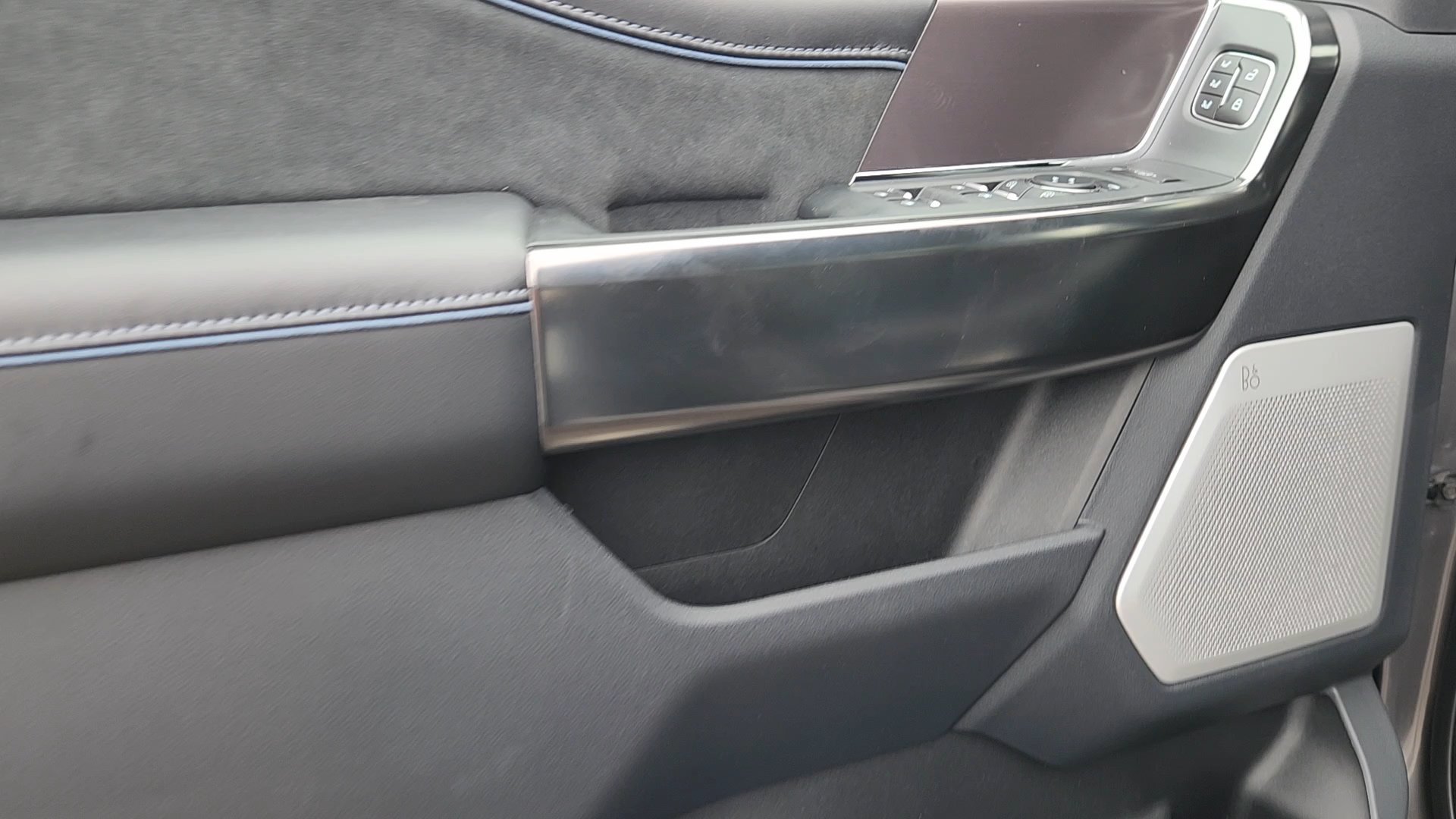 New 2026 Carbonized Gray Metallic Ford Platinum image 26