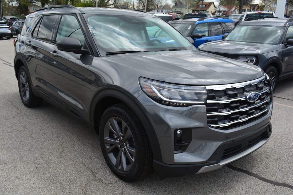 New 2026 Carbonized Gray Metallic Ford Active image 2
