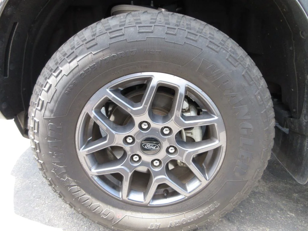 Certified Used 2024 Cactus Green / Gray Ford XLT image 5