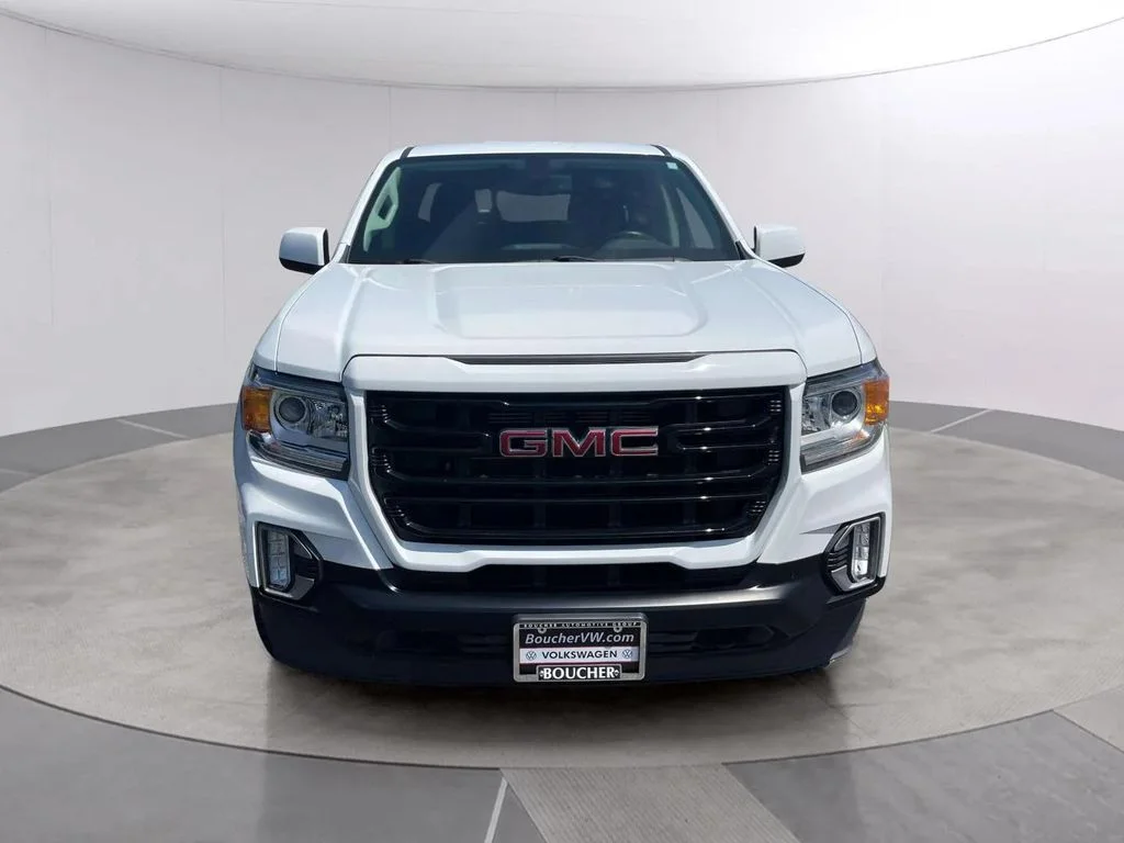 Used 2022 Summit White GMC Elevation image 8