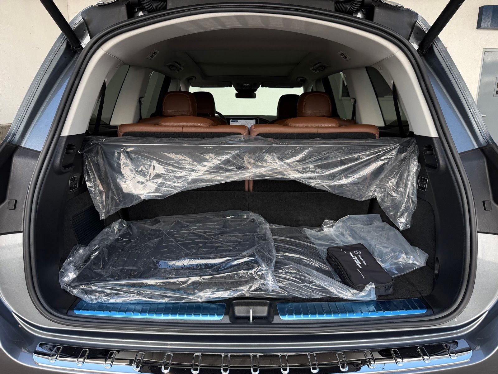 New 2026 Selenite Grey Metallic Mercedes-Benz GLS 450 image 21