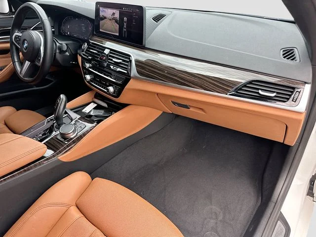 Used 2023 White BMW 540i image 28