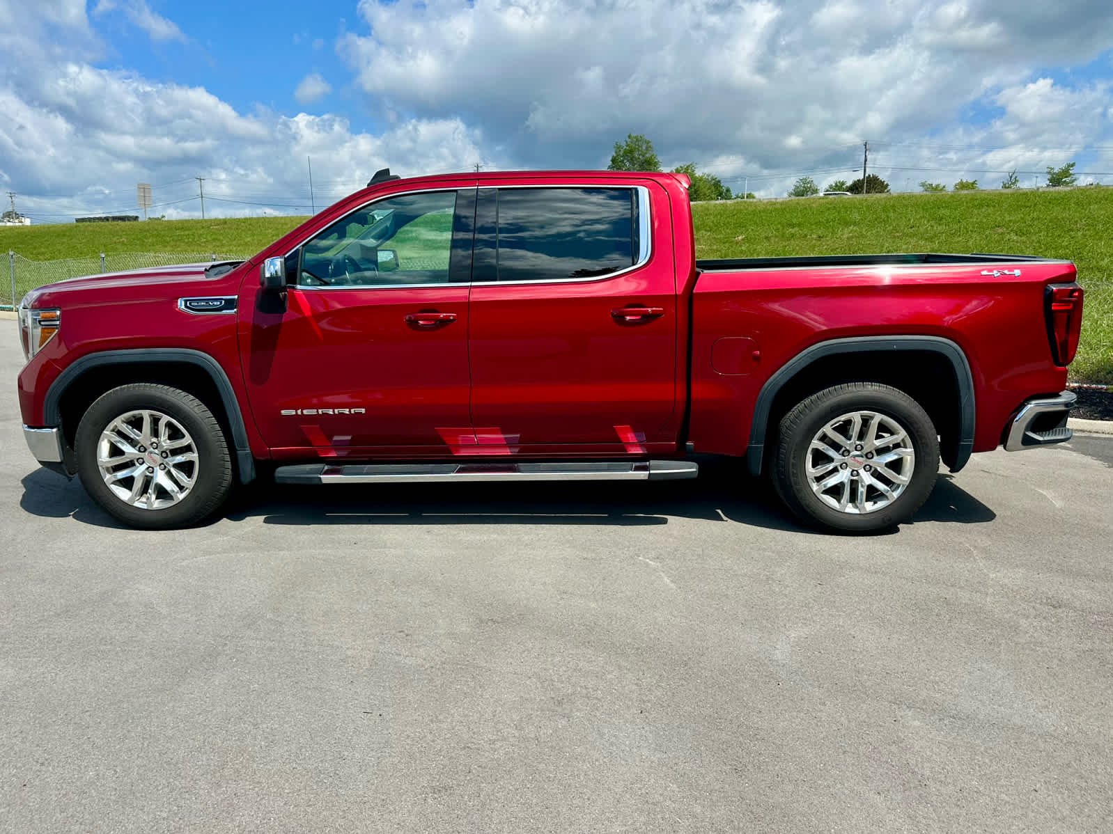 Used 2020 Red Quartz Tintcoat GMC SLE image 8