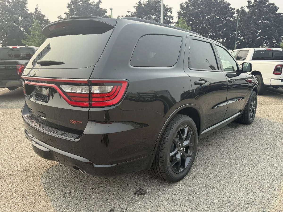 New 2026 Black Dodge Gt Hemi V8 Premium image 8
