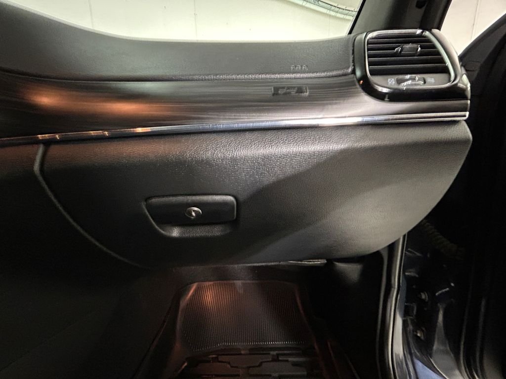 Used 2021 Blue Jeep Limited image 24