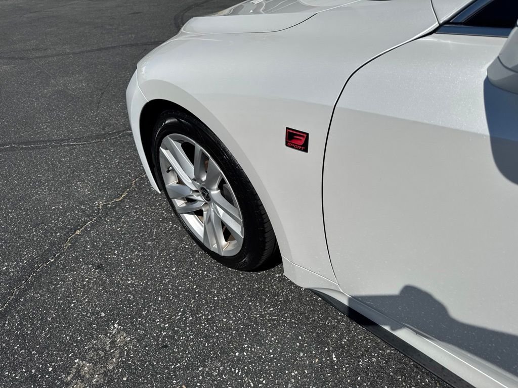 Used 2021 White Lexus 300 image 10