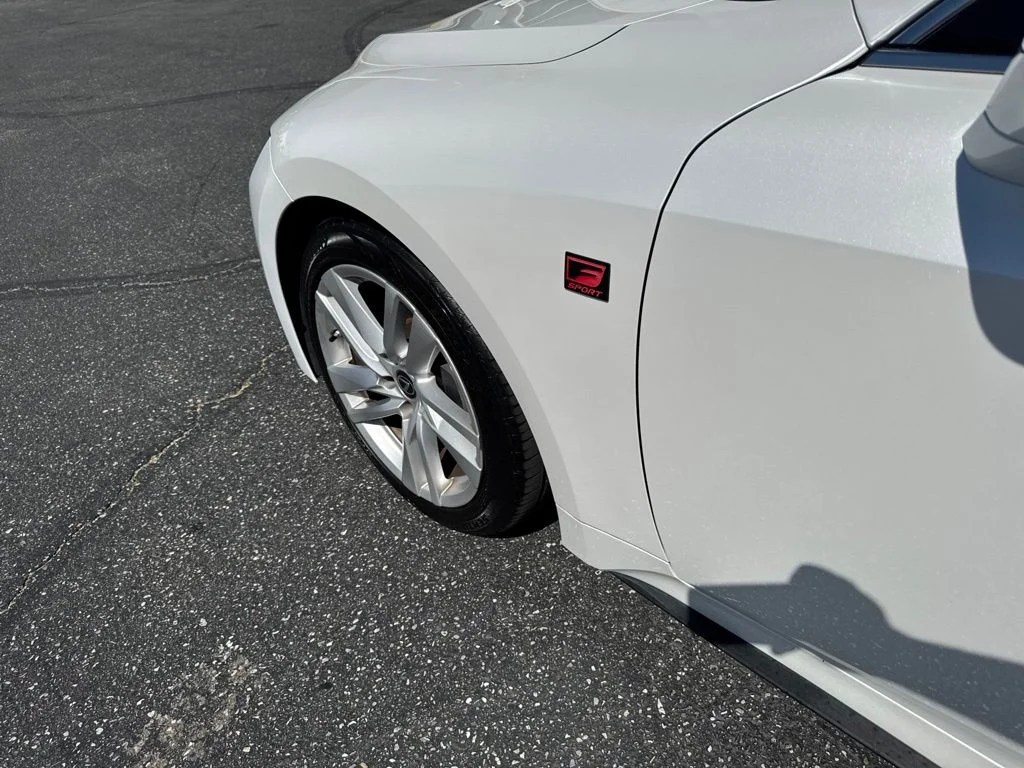 Used 2021 White Lexus 300 image 10