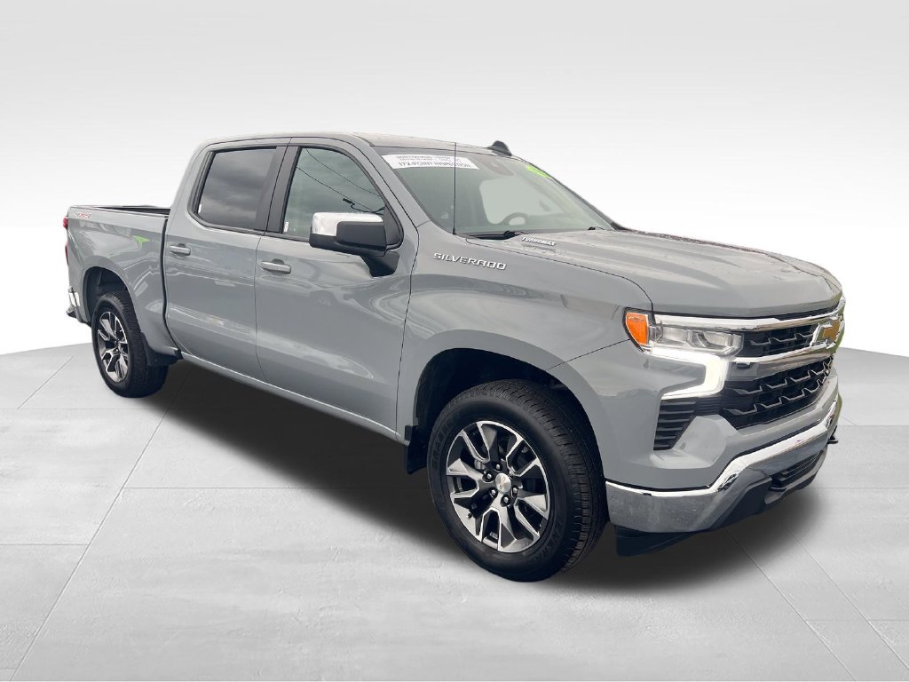 Used 2024 Gray Chevrolet LT image 7