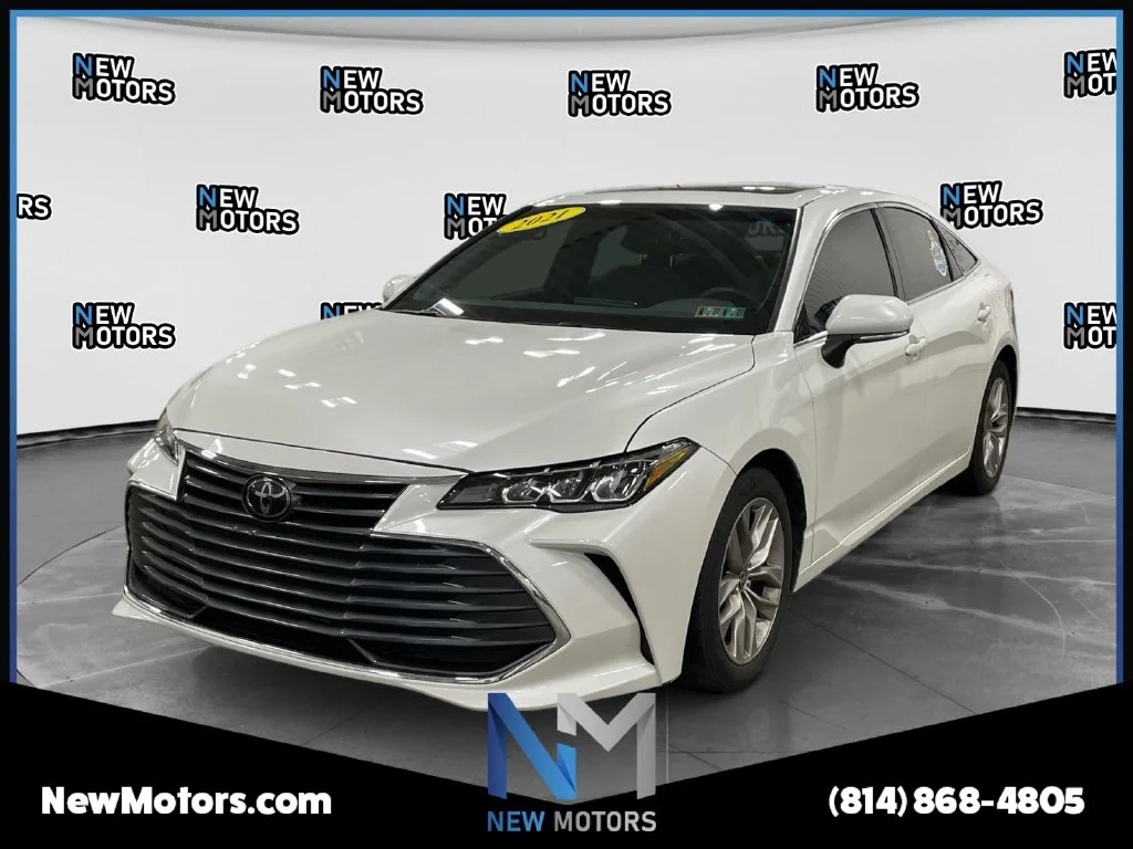 Used 2021 Pearl Toyota XLE image 1