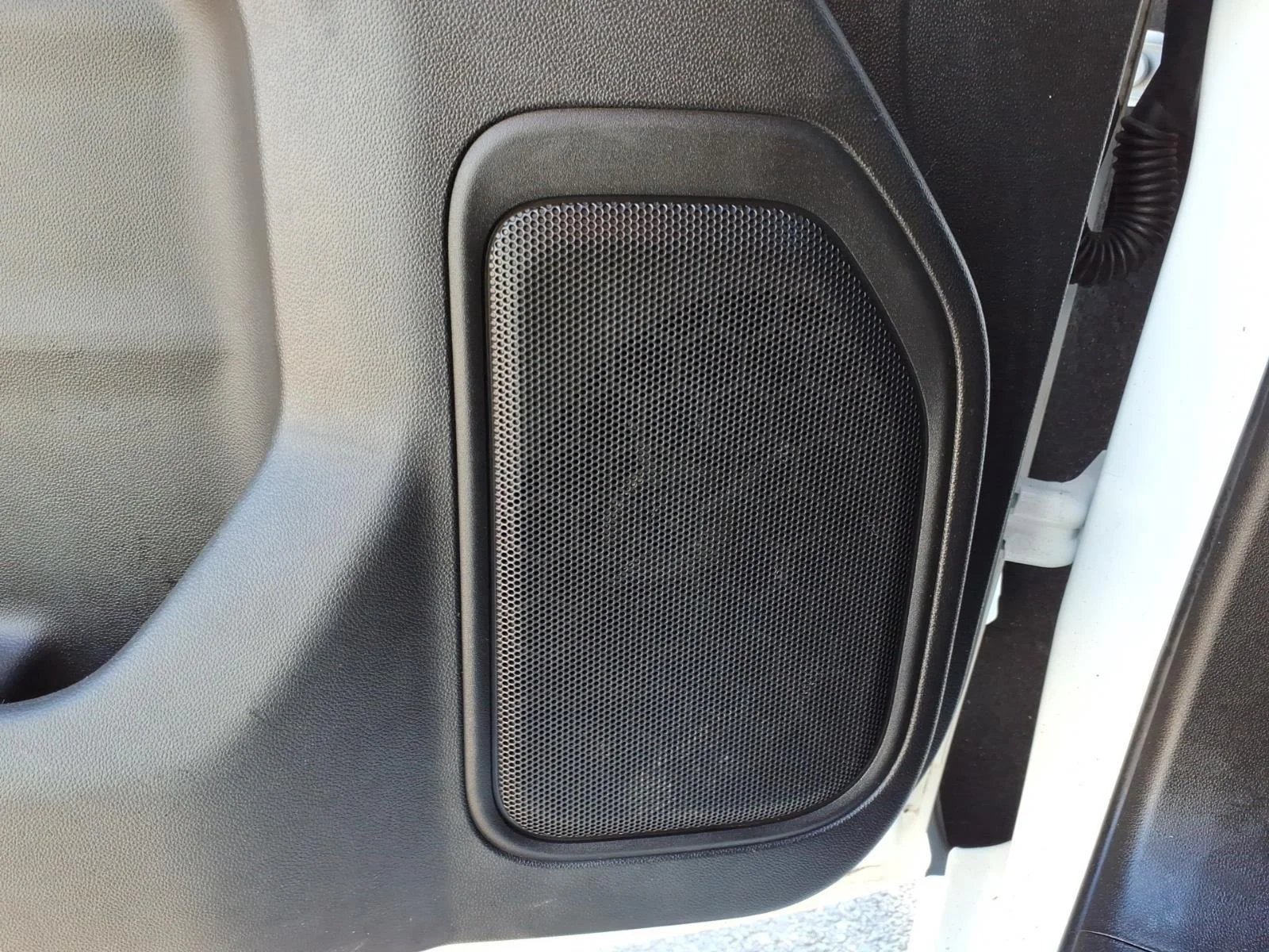 Used 2021 Summit White GMC Elevation image 6