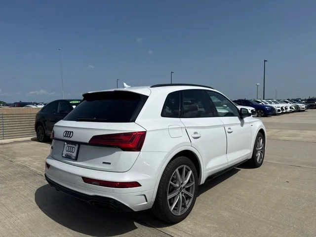 Used 2024 Glacier White Audi S line Premium Plus image 3