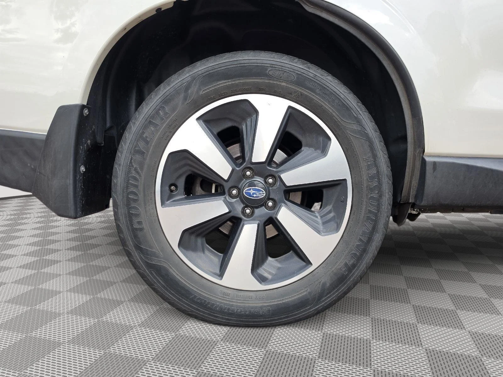 Used 2017 Crystal White Pearl Subaru Premium image 17