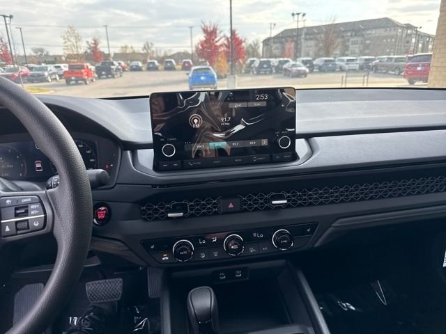 2025 Honda Accord SE - Photo 14