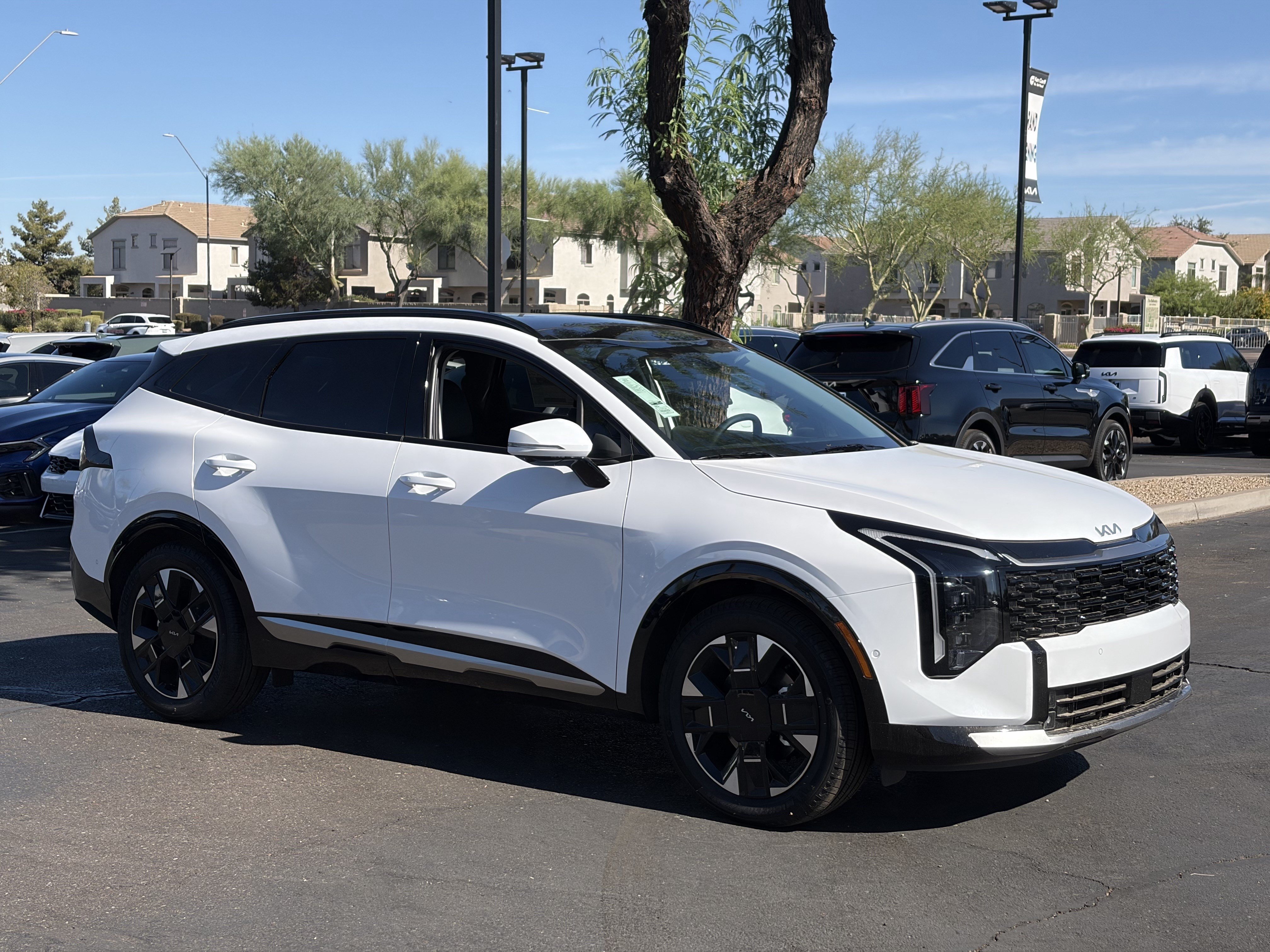 New 2026 Glacial White Pearl Kia SX Prestige image 33