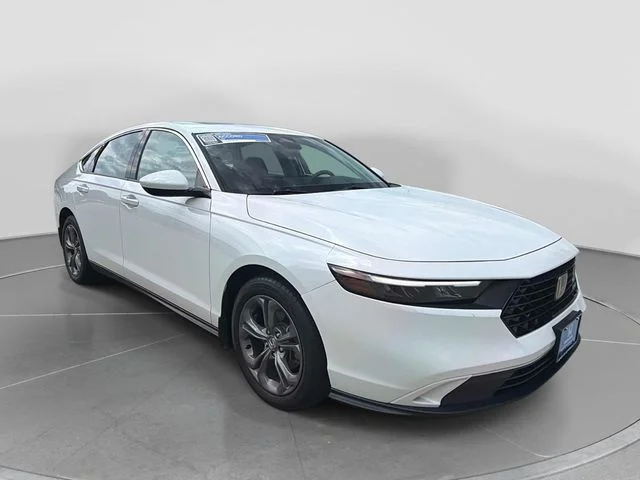 Used 2024  Honda EX image 9