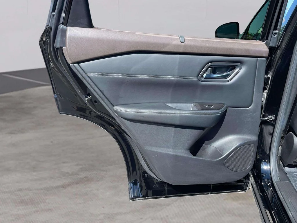 Used 2023 Super Black Nissan SV image 25