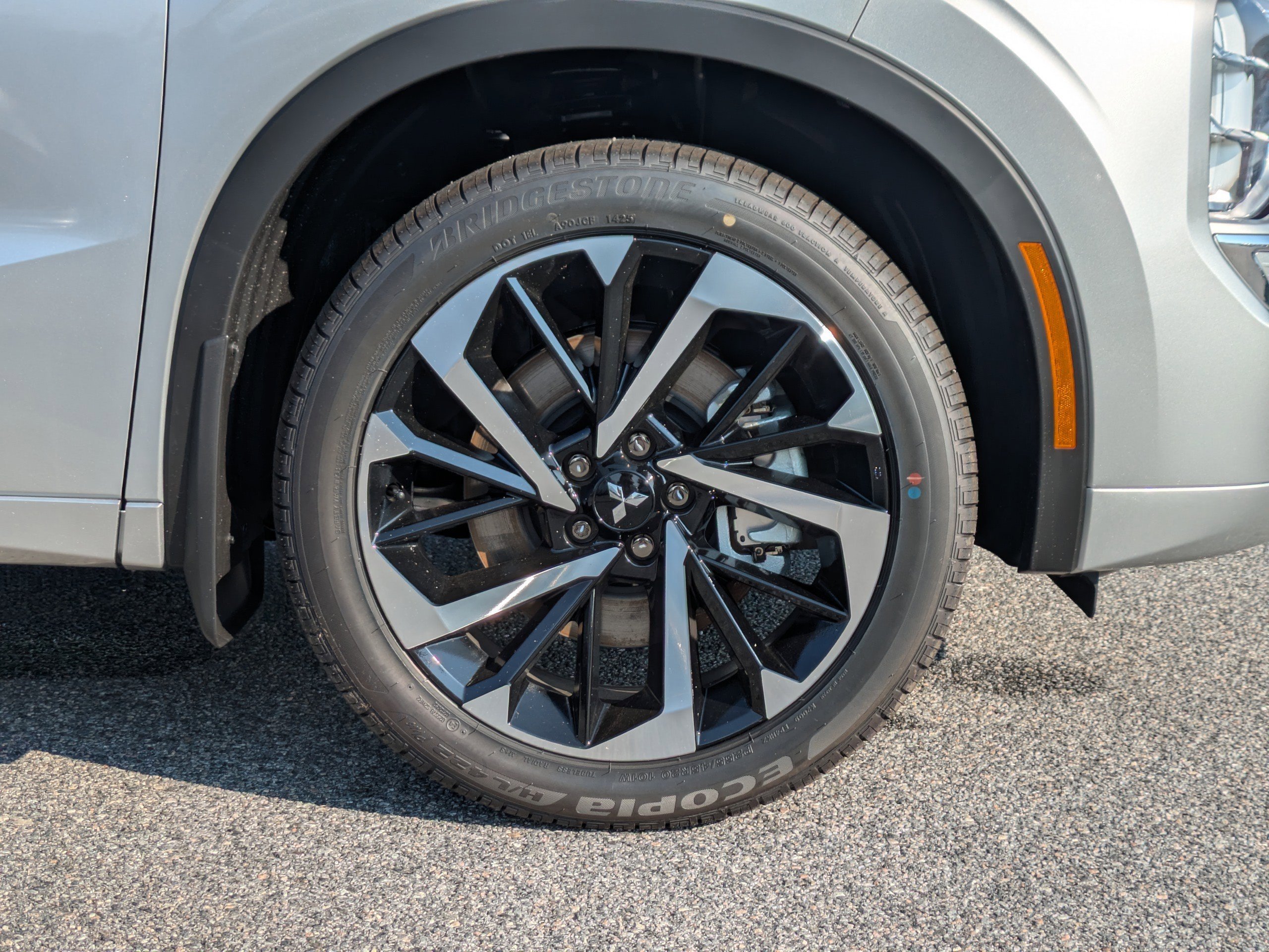 2025 Mitsubishi Outlander Plug-in Hybrid SEL - Photo 12
