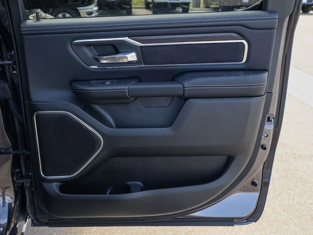 New 2026 Granite Crystal Metallic Clear-Coat Exterior Paint RAM Laramie Night Edition image 17