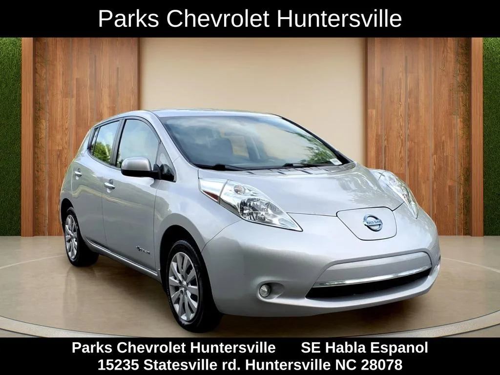 2016 Nissan Leaf's photo