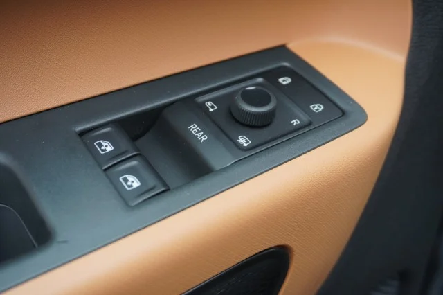 2025 Volkswagen ID. Buzz PRO S - Photo 17