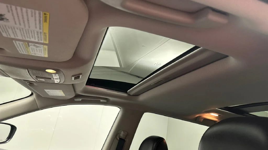 Certified Used 2020 Gray Nissan SL image 18