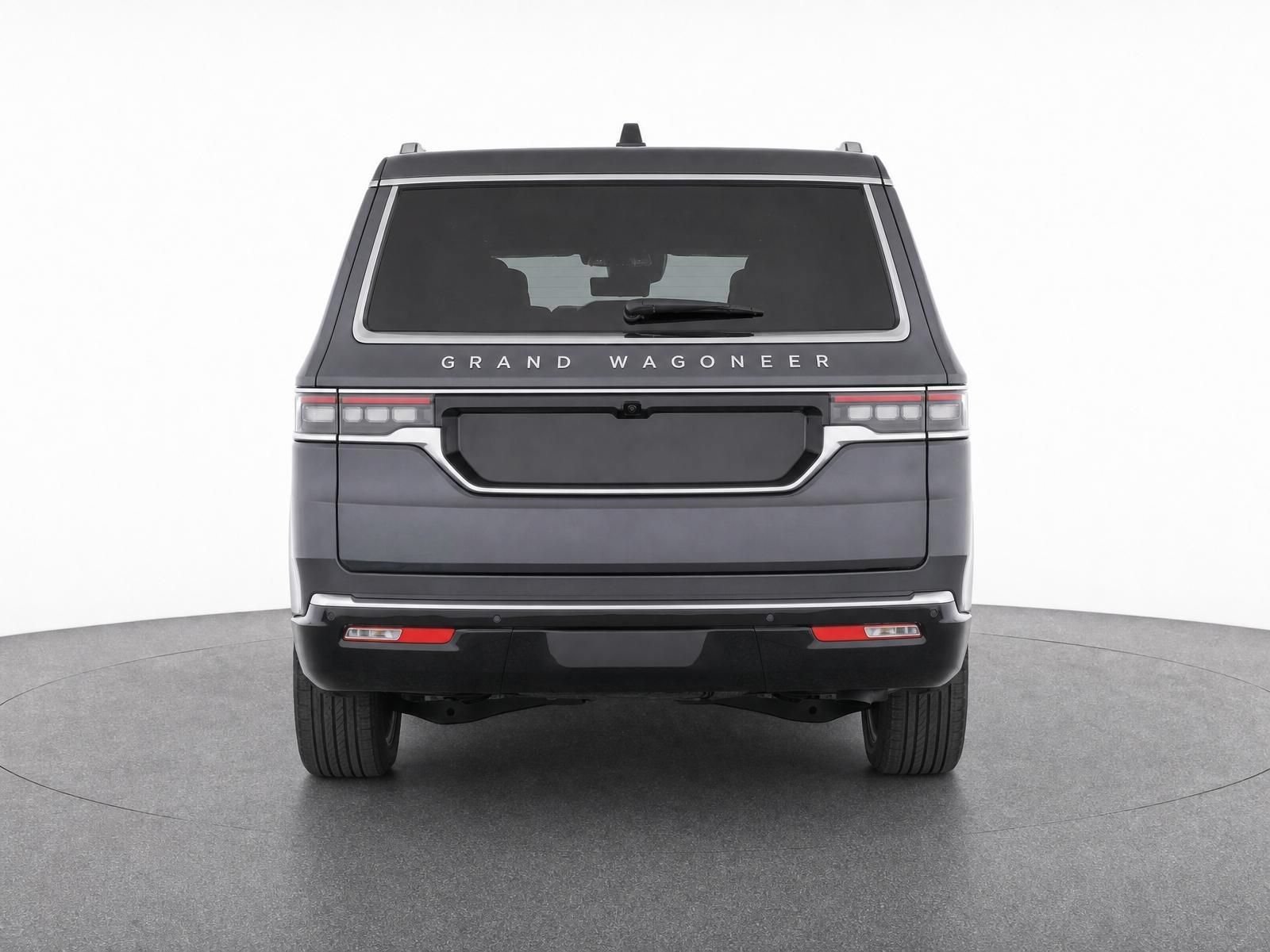 Used 2023 Baltic Gray Metallic Clearcoat Jeep Series II image 6