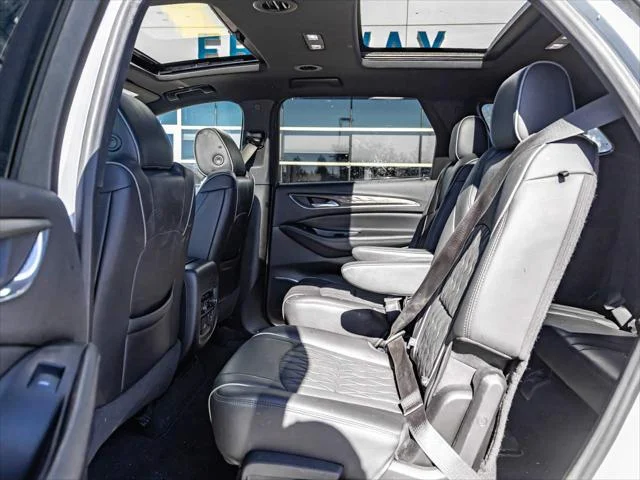 Used 2023 White Frost Tricoat Buick Avenir image 20