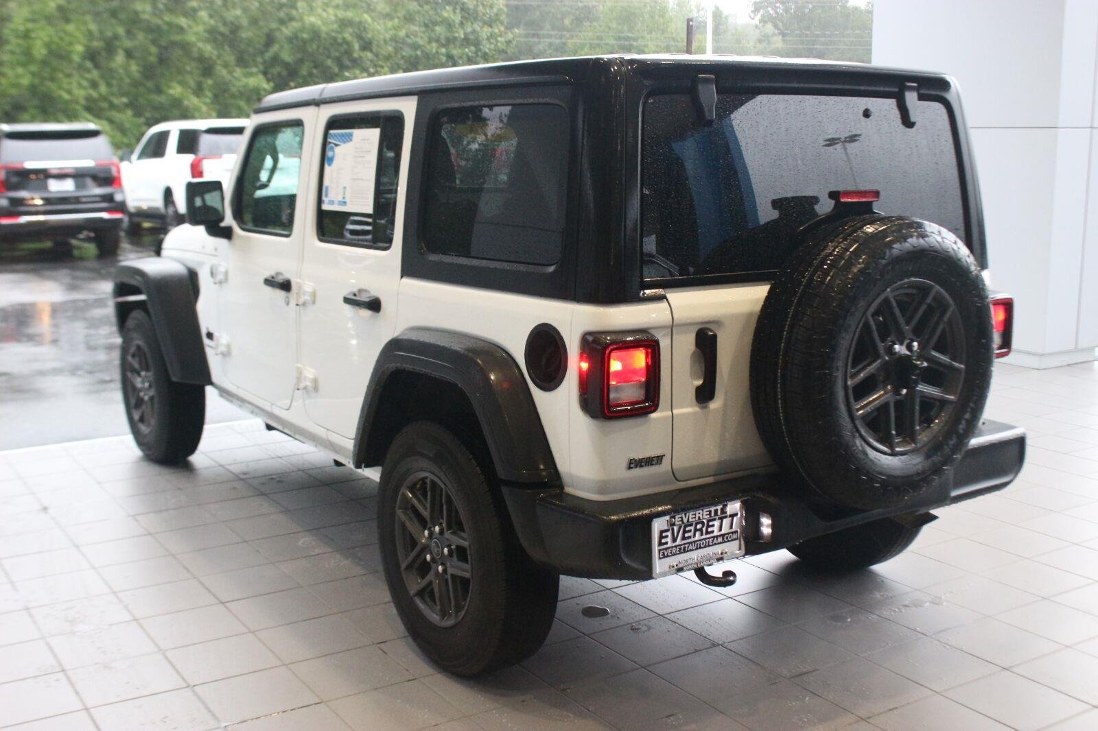 Used 2024 Whyte Jeep Sport S image 5