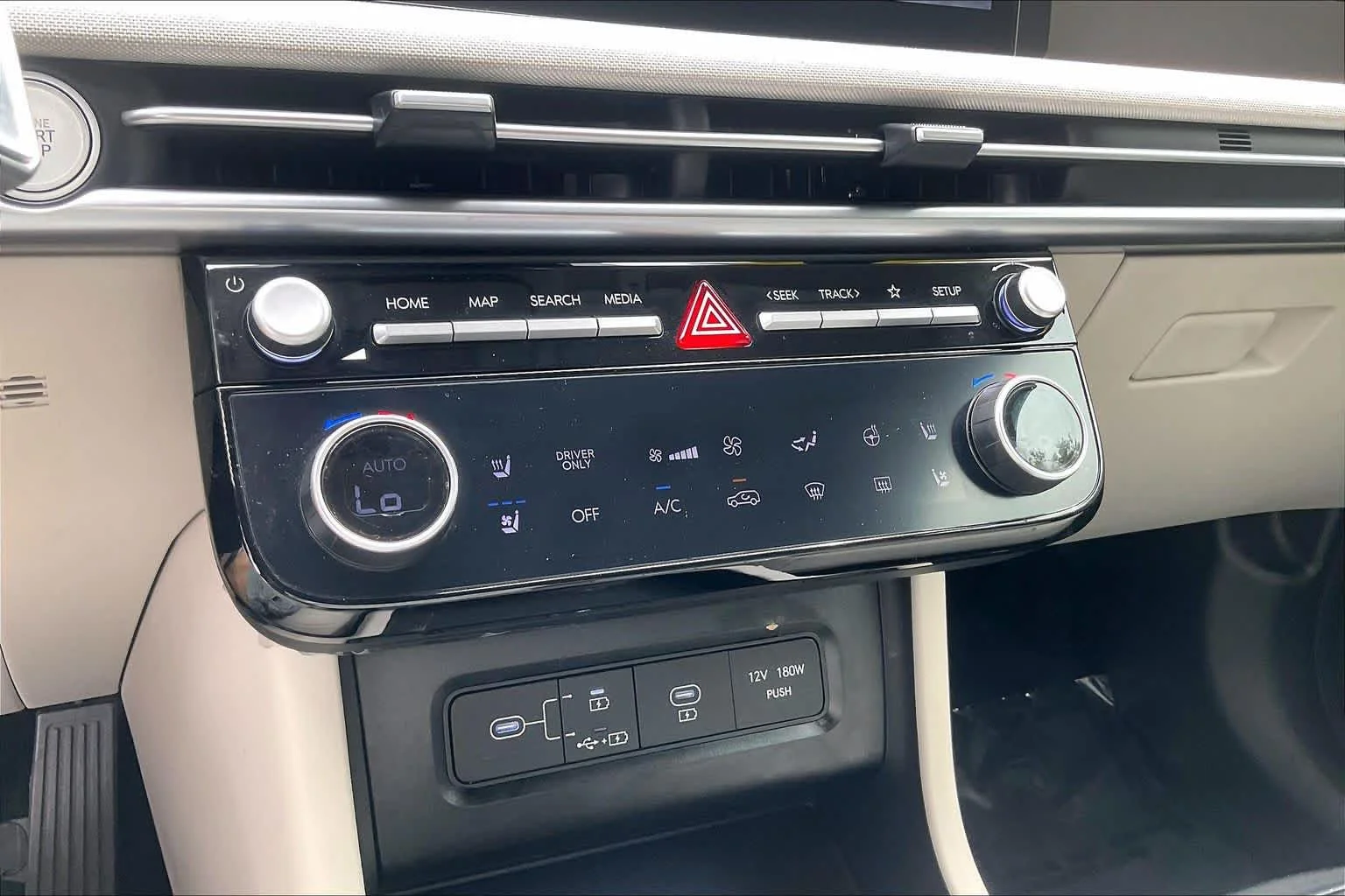 Used 2025 Titan Gray Hyundai Limited image 66