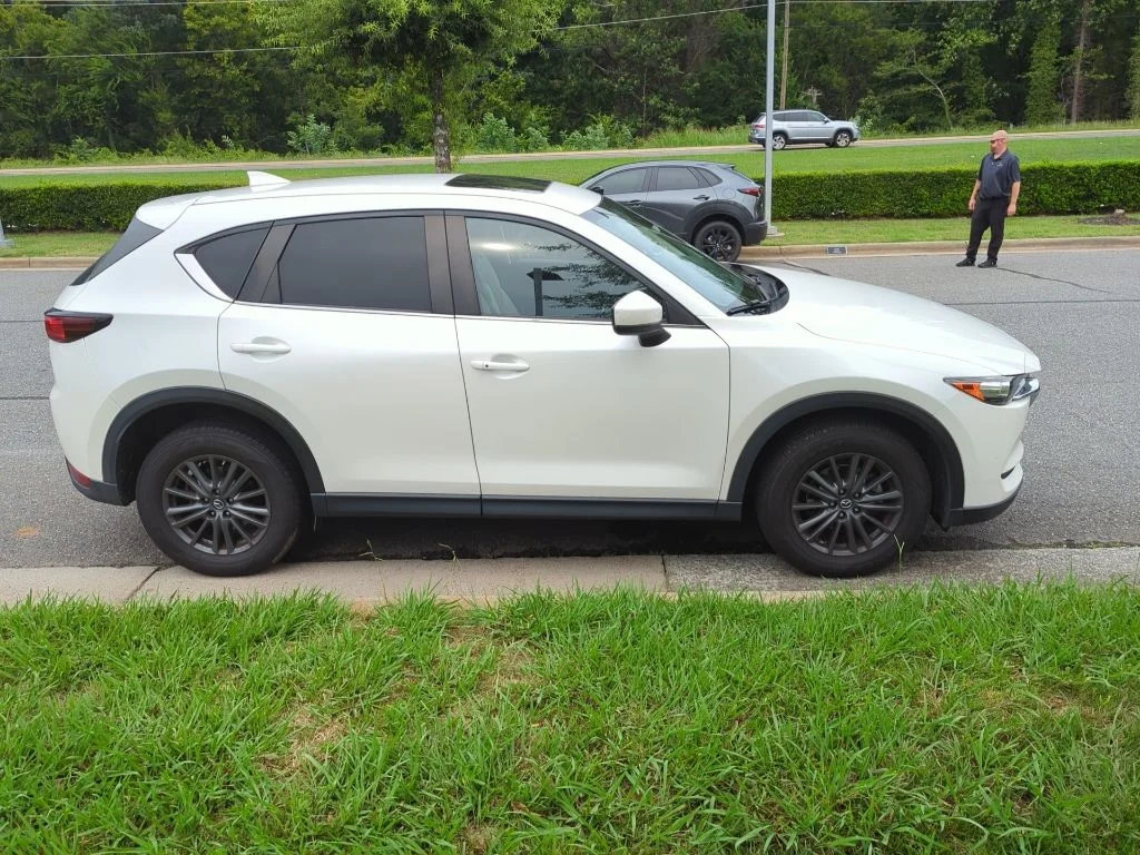 Used 2019 Snowflake White Pearl Mazda Touring image 4