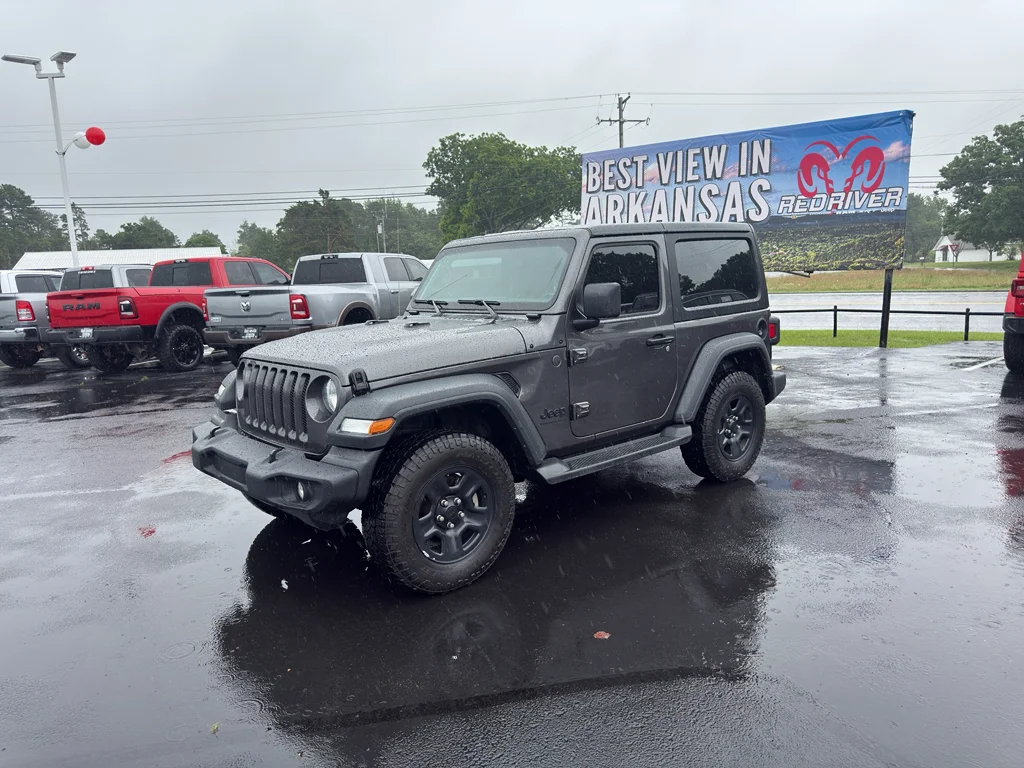 2023 Jeep Wrangler Sport's photo