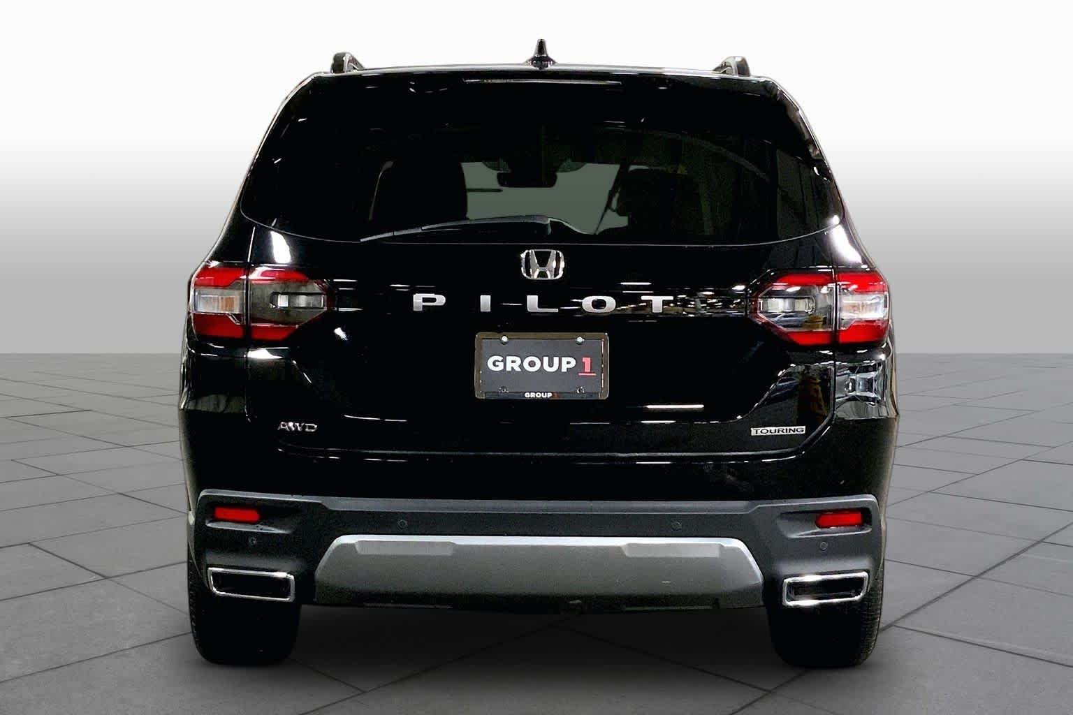 Used 2026 Crystal Black Pearl Honda Touring image 5