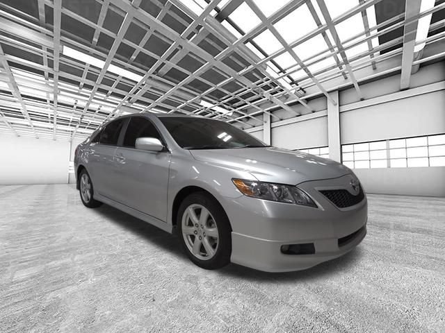 Used 2009 Silver Toyota SE image 1