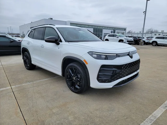 2026 Volkswagen Tiguan 2.0T SE R-Line Black