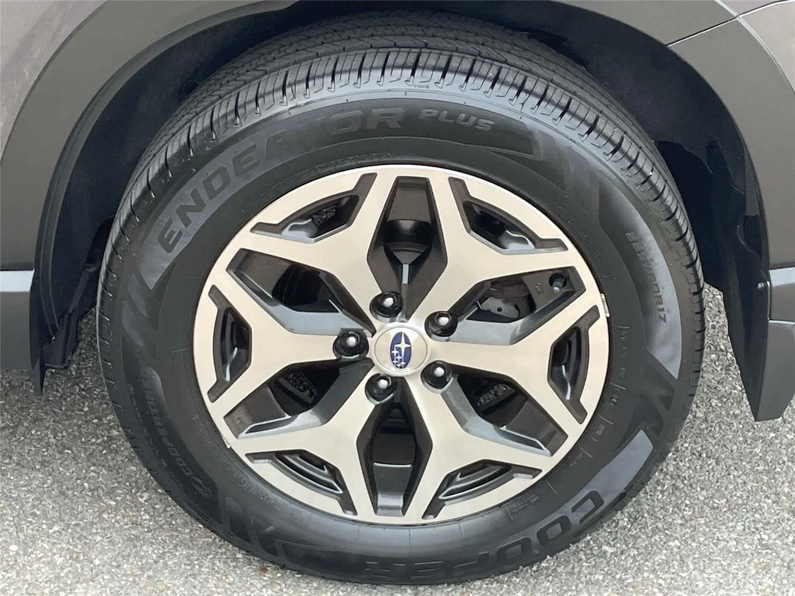 Used 2020 Magnetite Gray Metallic Subaru Premium image 11