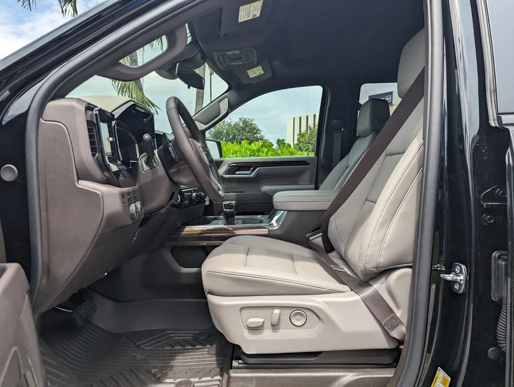 2026 Chevrolet Silverado 1500 LT - Photo 6