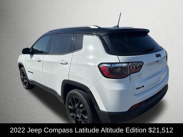 Used 2022 Bright White Clearcoat Jeep Latitude image 5